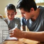 Eine Aufgabe für Genies: Die Hausaufgaben eines 6-Jährigen machen seine